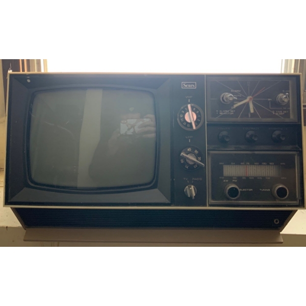 Sears TV Radio Mo.13030
