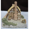 Image 2 : Carved Avon 'Anne Hathaways Cottage at Stratford' 