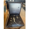 Image 7 : Dining Room Table with 5 Chairs