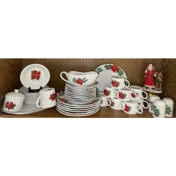 Hallmark Holiday Dish Set w/ St. Nick & Rudolph Figurine 8T