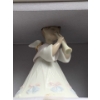 Image 2 : LLADRO Porcelain 'Heavenly Tenor' Figure - 3.5L 