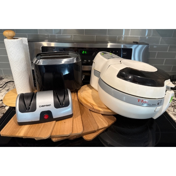 T-Fal Air Fryer, Chefman Knife Sharpener, Toaster, Paper Towel Holder & Cutting Boards