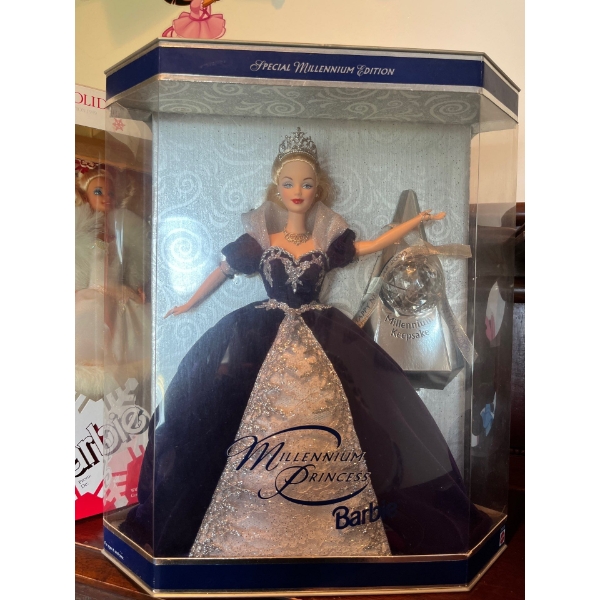 special millennium edition millennium princess Barbie with millennium keepsake happy new year 2000