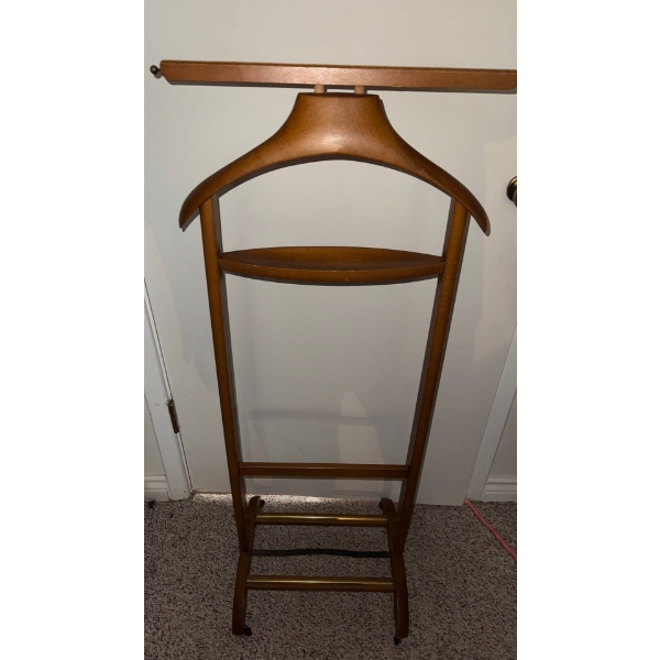 Oak Butler Stand / Pop Up Closet 44T