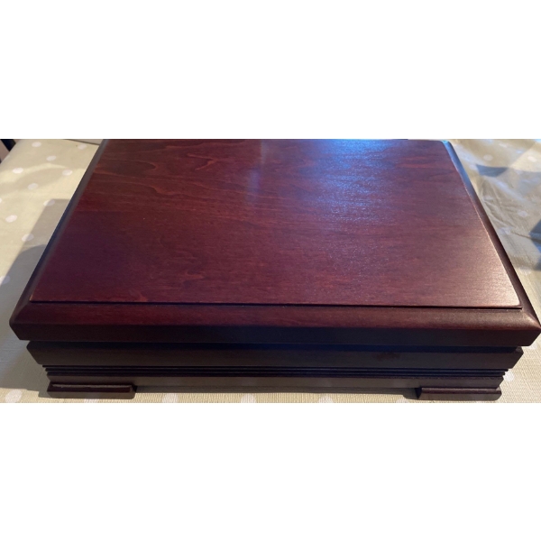 Wooden Collectable Pen Case 