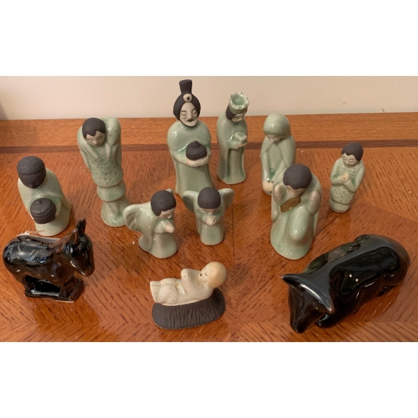 Asain Motif Ceramic Nativity Scene 4T