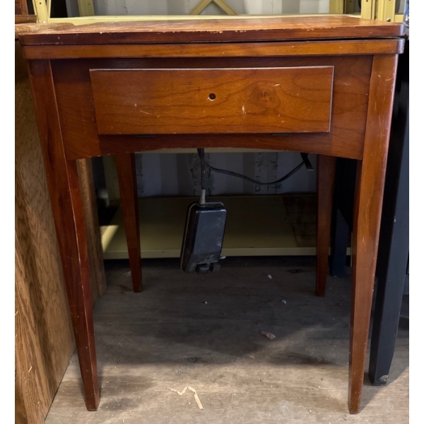 Wooden Side Table w/ Hidden Singer Sewing Machine, As Pictured, EJ720855 - 23W, 16.5D, 30.5T 