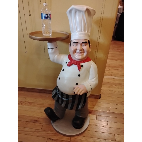 Collectable Culinary Figurine w/ Tray 22T