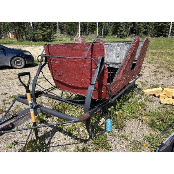 Vintage Sleigh With Good Frame . The Inside Dose Need Some Work .