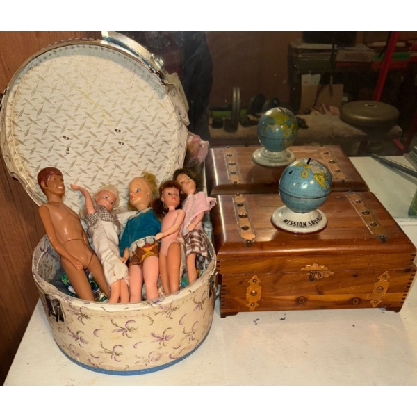 Vintage Treasure Box, Barbies, Outfits & More - Collectible Hobby Toys