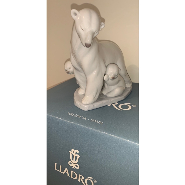 Lladro Porcelain Polar Bear Family 2000 6T