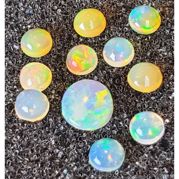 Opal Set (2.2 ct total, 7 & 5 mm)