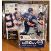 Image 3 : McFarlane NHL Legends Action Figures: Pete Mahovlich & Wayne Gretzky