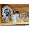 Image 3 : Collection of vintage Pyrex Opal Ware mugs featuring the "Spring Blossom Green" Crazy Daisey