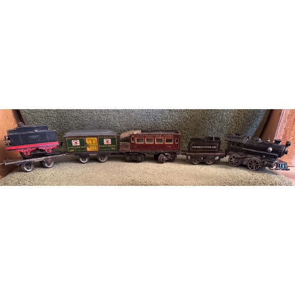 Antique American Flyer Line Wind-Up Train & Train Cars (Very Old) 
