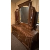 Image 1 : Vanity Dresser 66L x 19T x 80T 