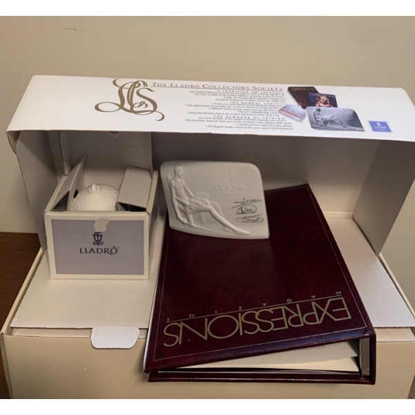 LLADRO Porcelain 1993 Collectors Society New Members Package 