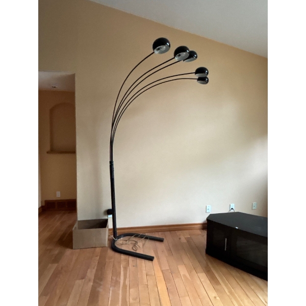 Modern 5 Light Lamp 86" Tall With Slid 27" Metal Base 