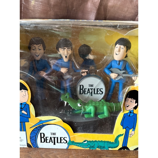 Musical Icon Figurines - The Beatles & Friend 6T