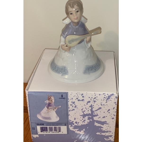 Lladro Porcelain Felis Navidad Ornament w/ Boy & Ukulele 5T