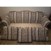 Image 3 : Fabric Patterned Vintage Couch By: Palliser, Design: Rose Garden Cobalt -  82W, 36D, 34T 