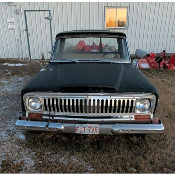 Jeep Rust Bucket Truck w/ Jerry Can Collection