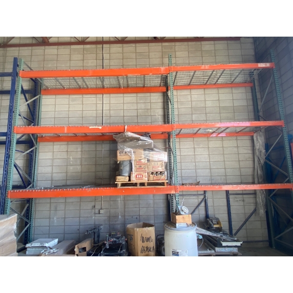 Industrial Heavy-Duty Racking System, 20 ft x 30 ft