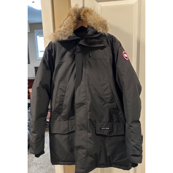 Canada Goose Down Jacket Size XL 