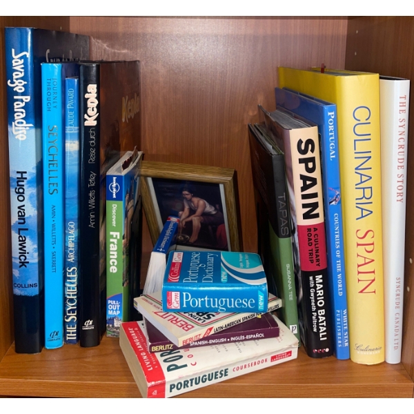 Book Bundle - Worldwide People Places Things Events & More