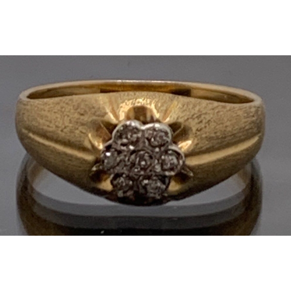 10k Gold Ring w/ Colorless Stone Cluster - Weighs 3.0g 