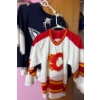 Image 1 : Pair of Hockey Jerseys, Edmonton Oilers & Calgary Flames, Size Small 