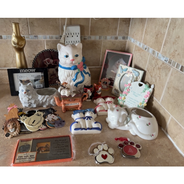 Cat Figurines, Decor, Plaques, and Trinkets