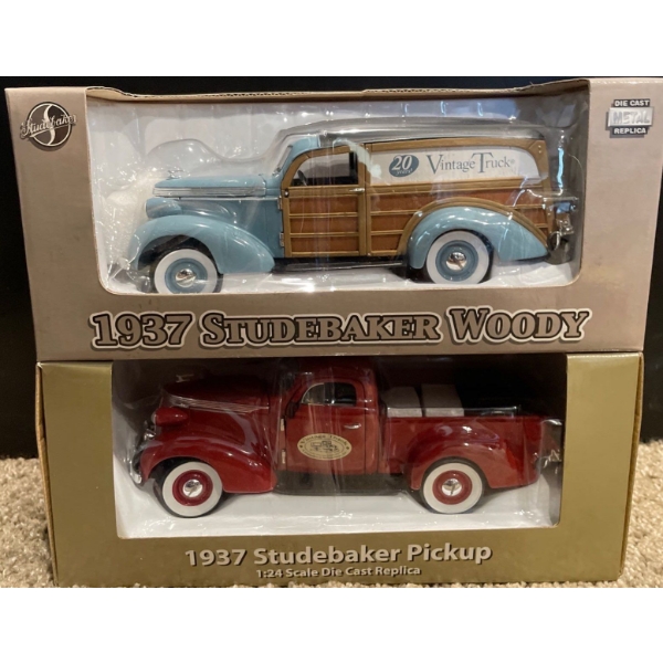 1937 Studebaker Woody 1:24 Scale & 1937 Studebaker Pickup 1:24 Scale 