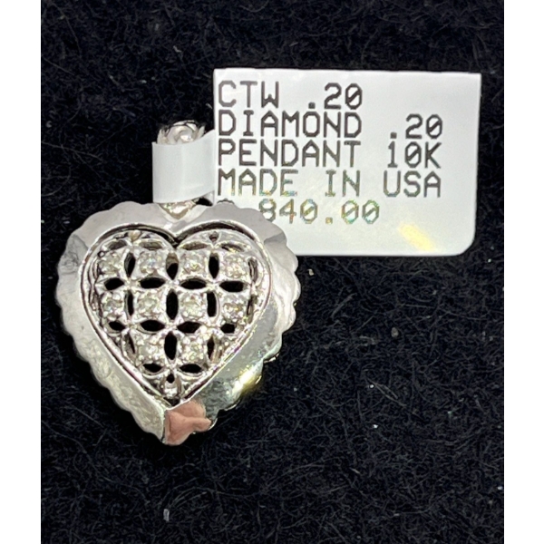 10K Gold and Diamond Pendant (total weight 2.8g)