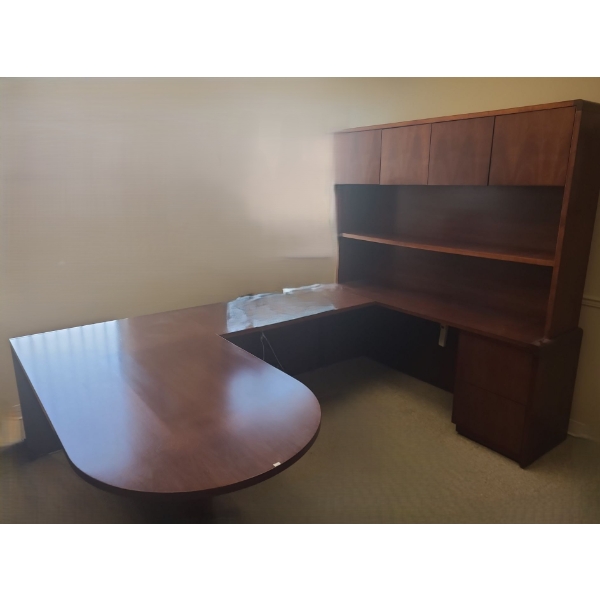 Executive "U" Shape Desk w/ Storage Cupboards, Shelves and Drawers 106 W, 72 D, 77 T