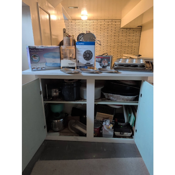 Kitchenware Lot Including Cookware, Appliances, and Baking Accessories