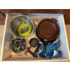 Image 6 : Assorted kitchen utensils 