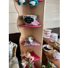 Image 3 : 80s yarn clown with corner shelf and assorted faux flowers 

