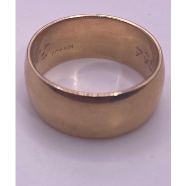 One Gent's Gold Band 10K YG; Ring Weighs 11.7g 
