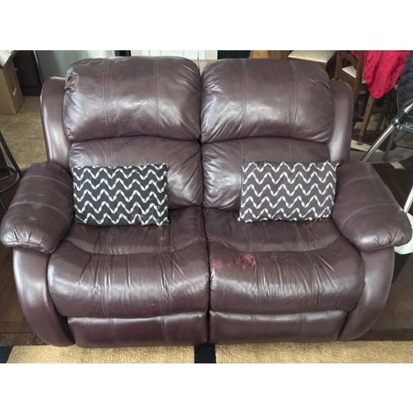 Genuine Leather 2 Seat Power Recliner w/ Geometric Patterned Throw Pillows 50x32x37