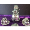 Image 4 : Froggie Orb Figures and Climbing Metal Frog Decor for Garden or Home Accents