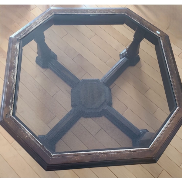 Coffee Table w/ Glass Top 38" Diameter, 16 T
