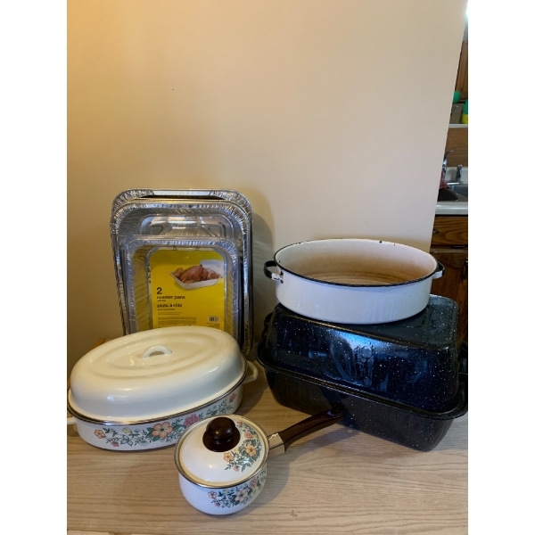 Roasting and Cookware Set Featuring Floral and Enamel Designs