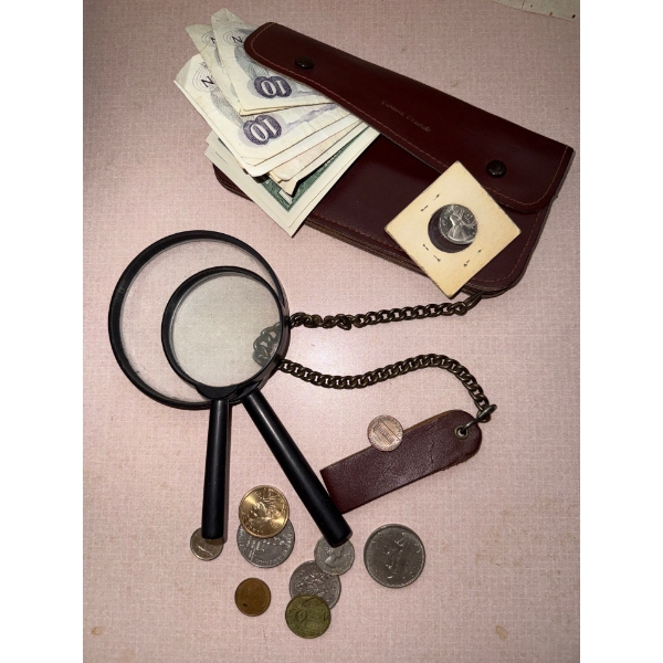 Vintage Genuine Leather Chain Wallet w/ Currency Contents & Magnifying Glasses 