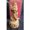 Image 5 : Tabletop Holiday Decor Including Golden Santa Figurine