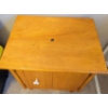 Image 2 : Vintage Oak End Table - Missing 1 Knob See Photo 