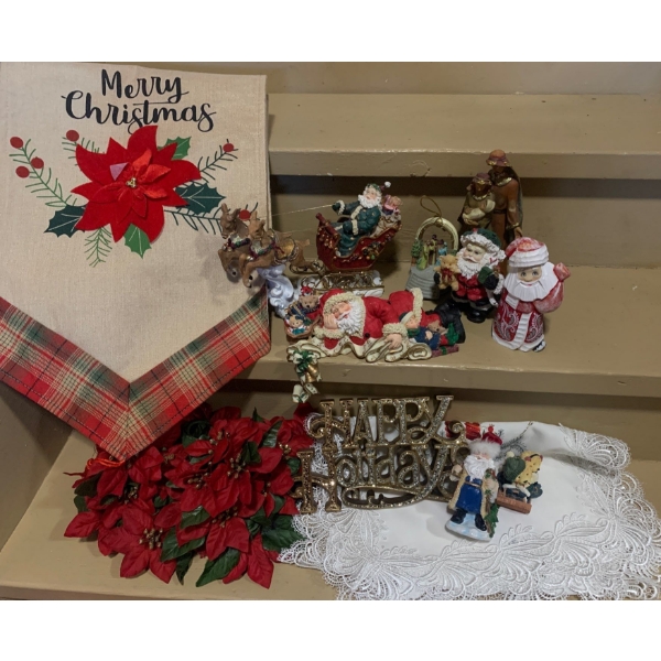 Holiday Decor w/ Festive Linens - Table Runners 