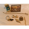 Image 2 : Vintage Jewelry Set Including Necklaces, Brooches, Earrings, and Compact