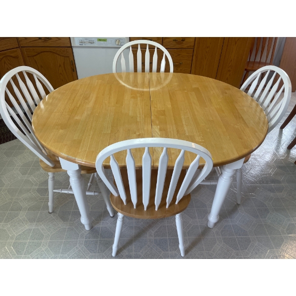 Oval Wood Dining Table w/ Leaf Extender & Seating For Four 43x31x30