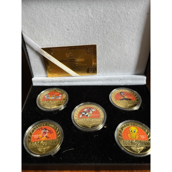Looney Tunes Bugs Bunny x5 Gold Plated Complete Coin Set In A black Display Box Limited to 1000 sets